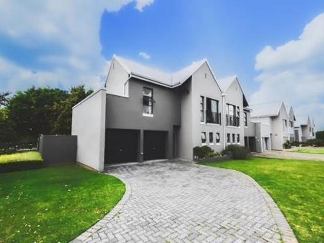 3 Bedroom Townhouse in Heritage Hill