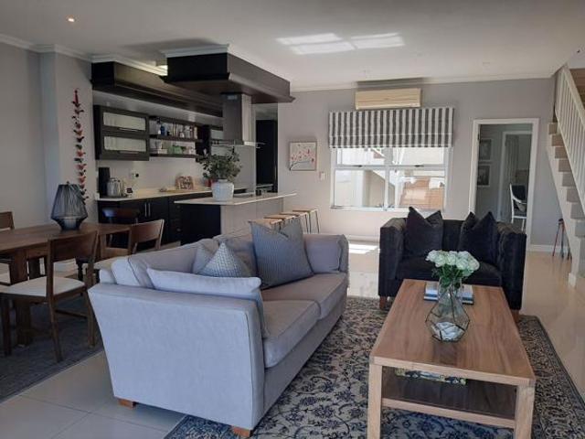 3 Bedroom Townhouse in La Lucia