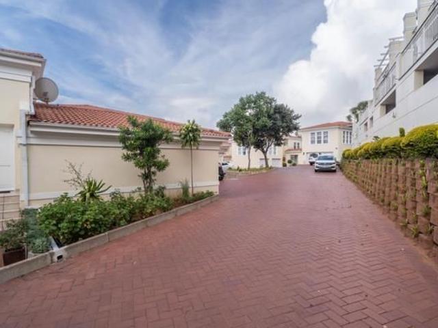 3 Bedroom Townhouse in La Lucia