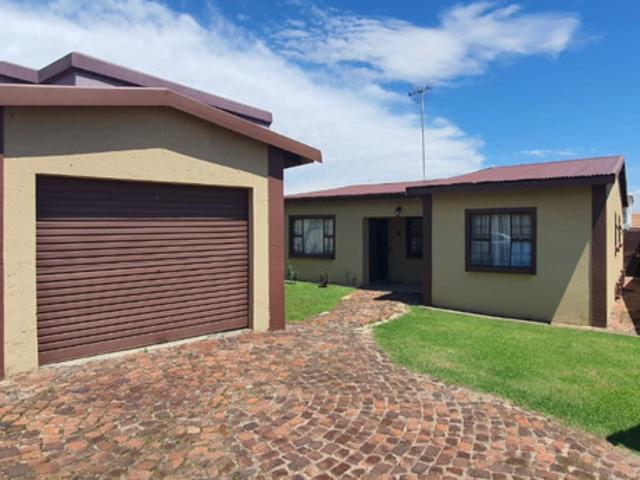 3 Bedroom Townhouse in Liefde en Vrede