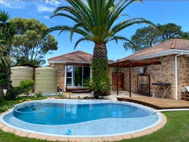 3 Bedroom Townhouse in Lorraine