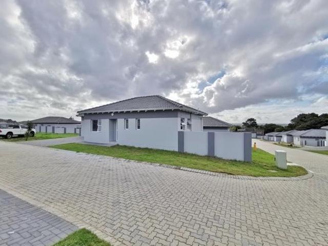 3 Bedroom Townhouse in Lorraine