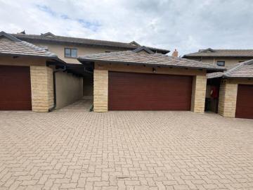 3 Bedroom Townhouse in Louwlardia