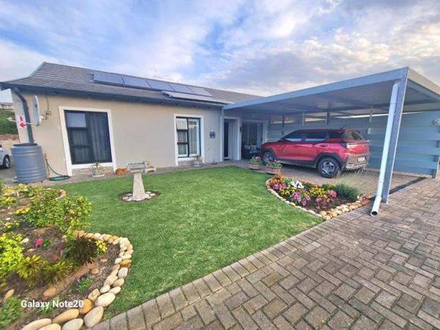 3 Bedroom Townhouse in Paradise Beach