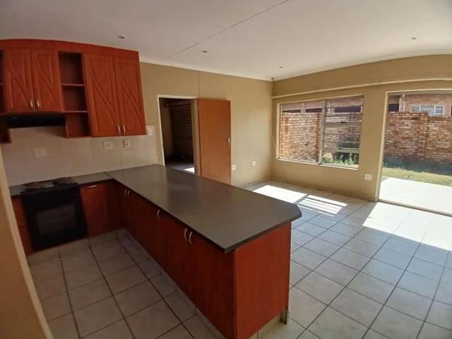 3 Bedroom Townhouse in Pioneer Park