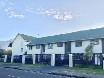 3 Bedroom Townhouse in Pinelands