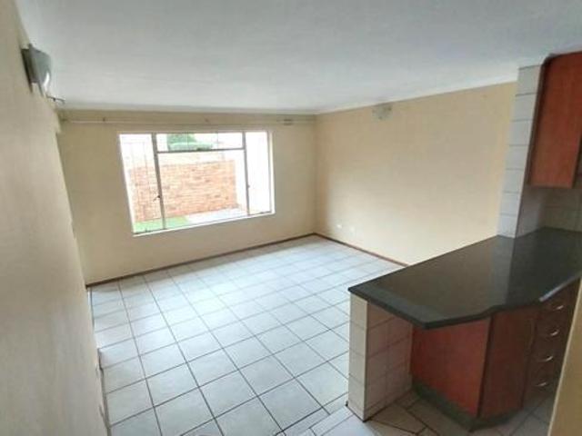 3 Bedroom Townhouse in Pomona