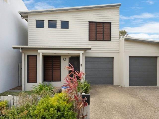3 Bedroom Townhouse in Popular Burdell Location