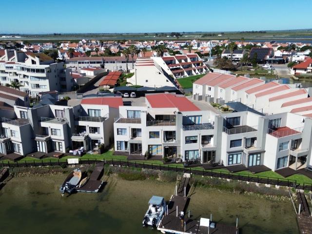 3 Bedroom Townhouse in Port Owen