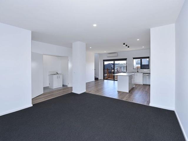 3 Bedroom Townhouse in Prime Greenvale Location