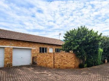 3 Bedroom Townhouse in Rynfield Ah