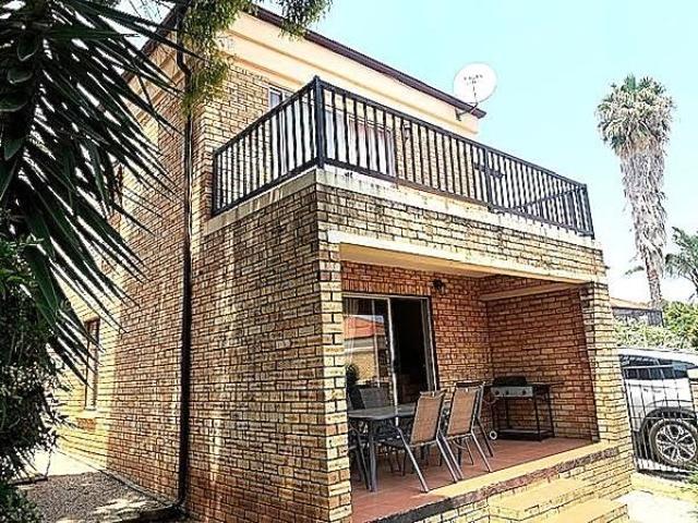 3 Bedroom Townhouse in Radiokop