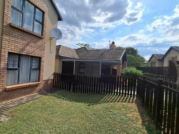 3 Bedroom Townhouse in Riverside Park