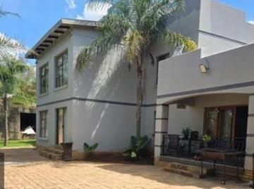 3 Bedroom Townhouse in Roodeplaat