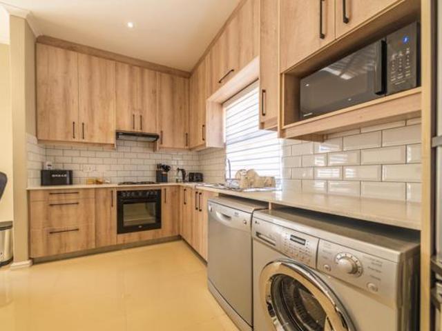 3 Bedroom Townhouse in Stellenbosch Central