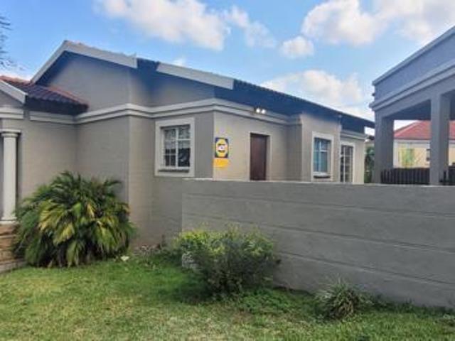 3 Bedroom Townhouse in Stonehenge