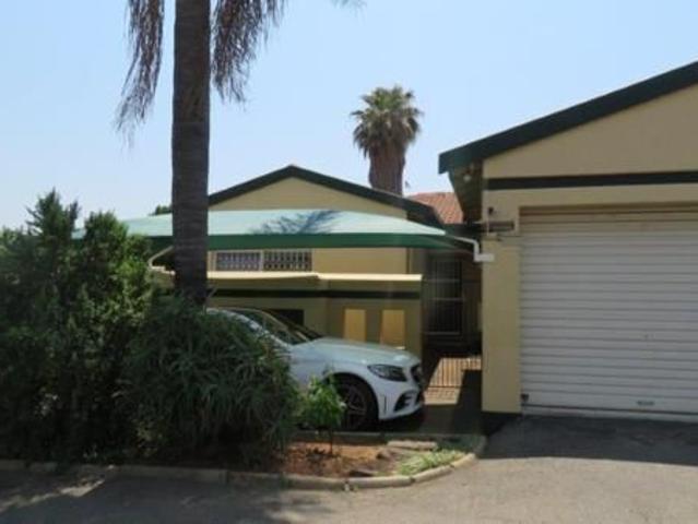 3 Bedroom Townhouse in Strubens Valley