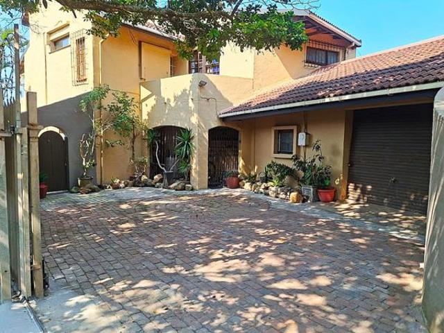 3 Bedroom Townhouse in Shelly Beach
