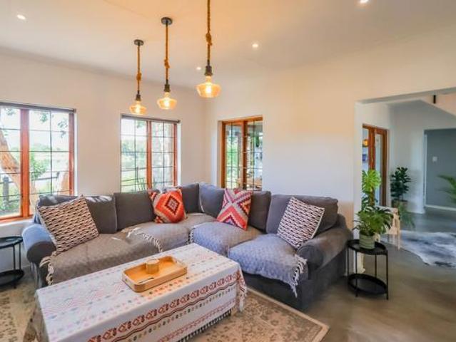 3 Bedroom Townhouse in The Coves