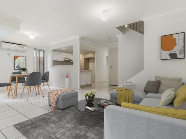 3 Bedroom Townhouse in the Heart of Oxley