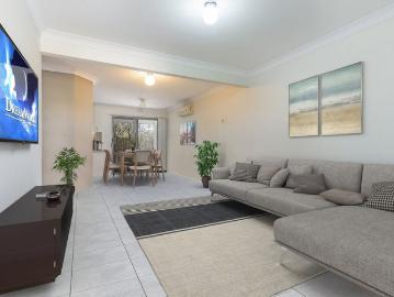 3 Bedroom Townhouse in the Heart of Oxley