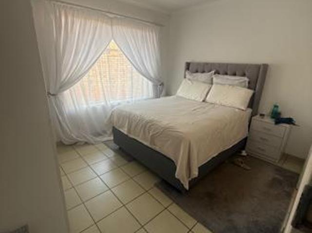 3 Bedroom Townhouse in Weltevreden Park