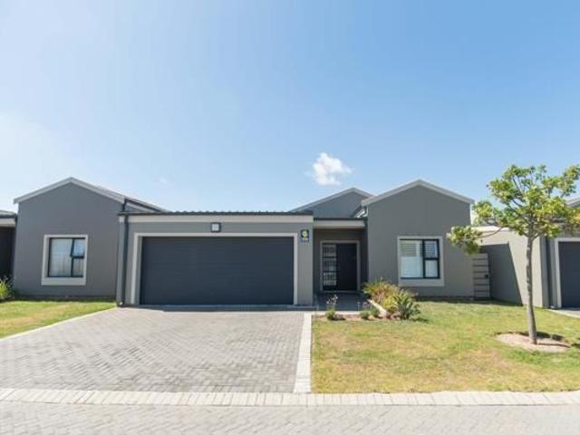 3 Bedroom Townhouse in Westbrook