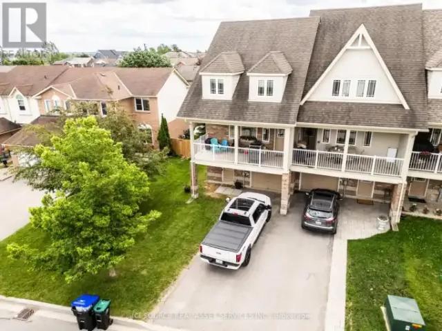 3 Bedroom Townhouse Innisfil ON 103487503