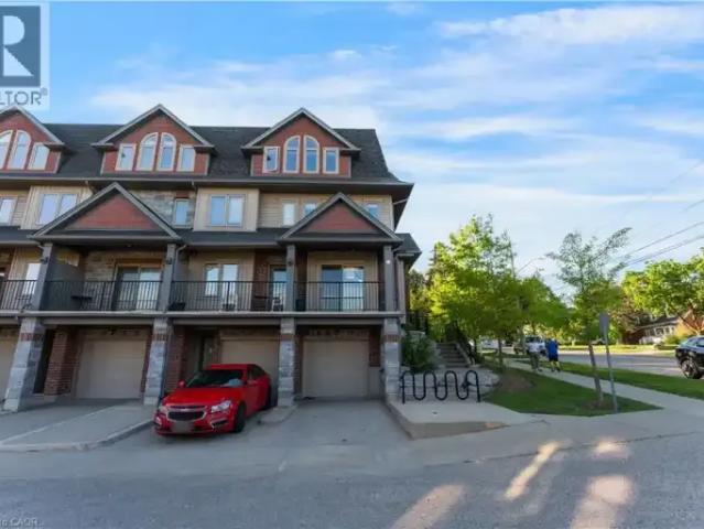 3 Bedroom Townhouse Kitchener ON 103368031
