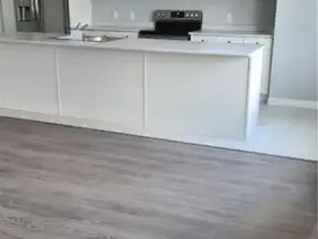 3 Bedroom Townhouse Kitchener ON 104598050