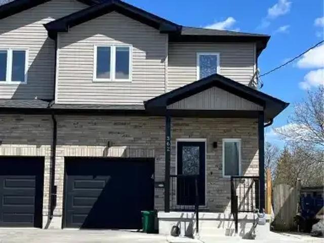 3 Bedroom Townhouse Kitchener ON 104711691
