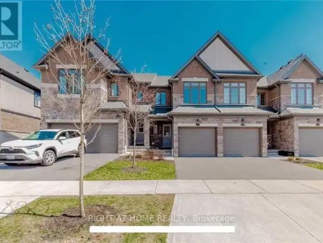 3 Bedroom Townhouse Kitchener ON 104753985