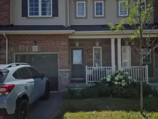 3 Bedroom Townhouse Kitchener ON 104754052