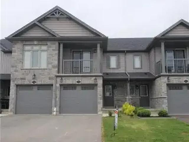 3 Bedroom Townhouse Kitchener ON 104941034