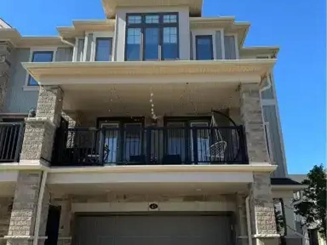 3 Bedroom Townhouse Kitchener ON 104257385