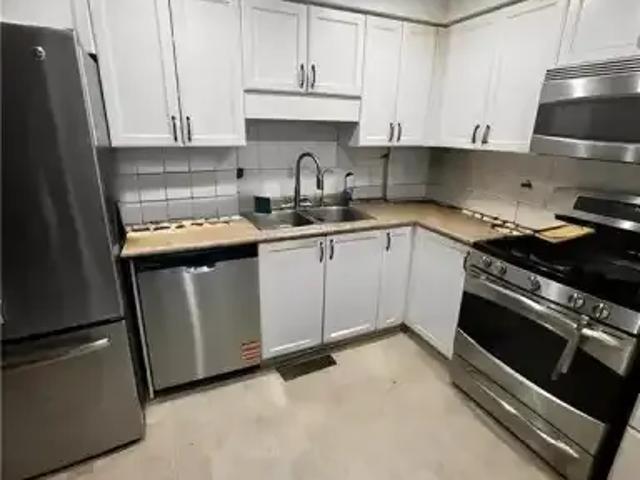 3 Bedroom Townhouse Kitchener ON 105467351