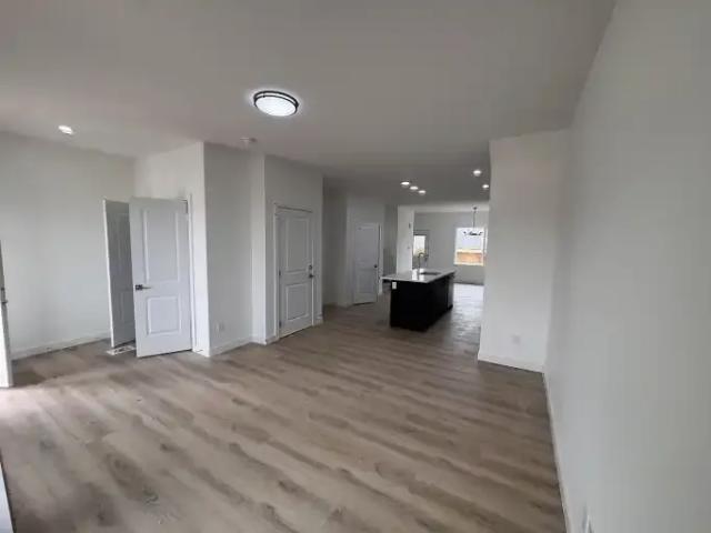 3 Bedroom Townhouse Leduc AB 104794623