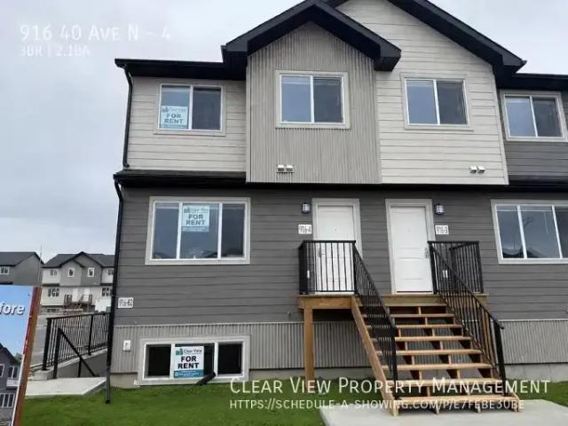 3 Bedroom Townhouse Lethbridge AB LS104841447