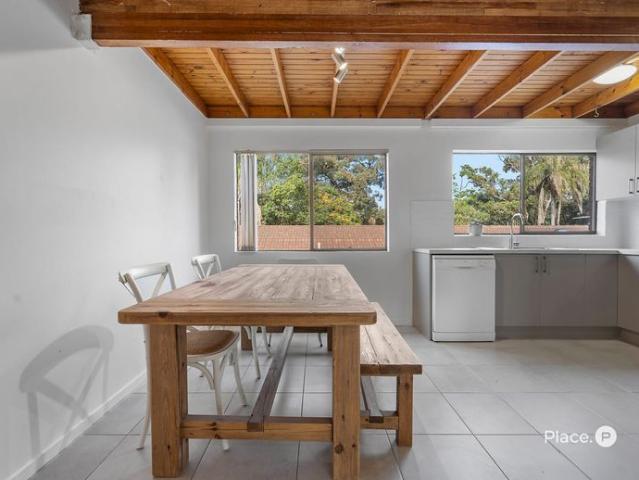 3 bedroom Townhouse Living with Fresh Renovations in a peaceful bushland setting with a pool
