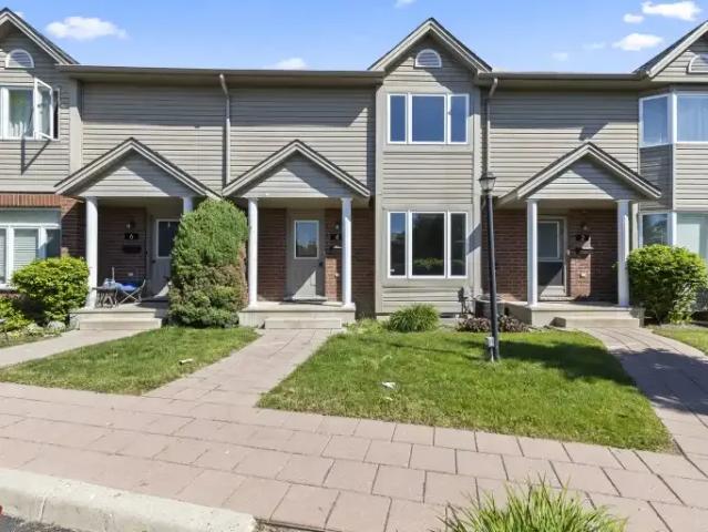 3 Bedroom Townhouse London ON 103091341