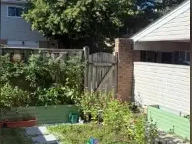 3 Bedroom Townhouse London ON 105135750