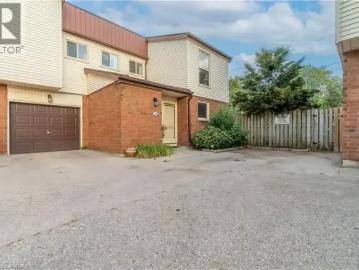 London, Ontario - Patio, Parking