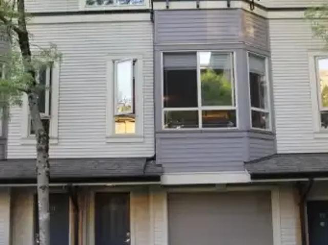 3 Bedroom Townhouse Port Moody BC 104972619