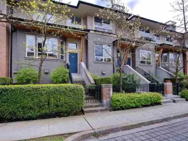3 Bedroom Townhouse Port Moody BC 105601815
