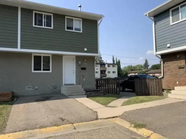 3 Bedroom Townhouse Red Deer AB 103958683