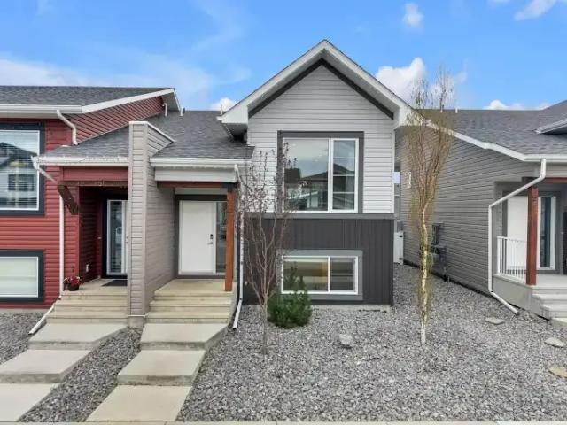 3 Bedroom Townhouse Red Deer AB 104782617