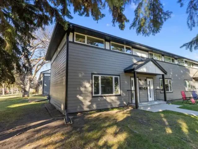 3 Bedroom Townhouse Red Deer AB 104862932