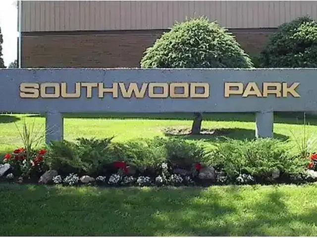 3 Bedroom Townhouse Red Deer AB 104939724