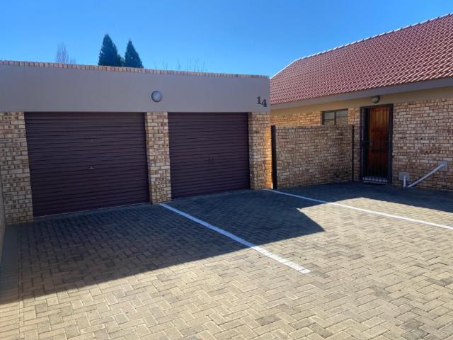 3 Bedroom Townhouse Rented in Spitskop SH