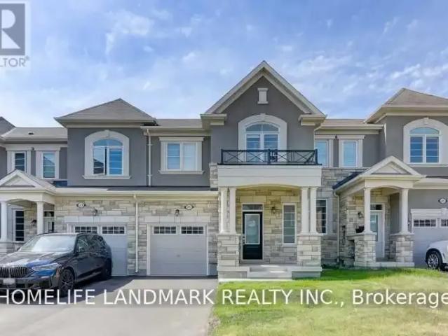 3 Bedroom Townhouse Richmond Hill ON 104470982